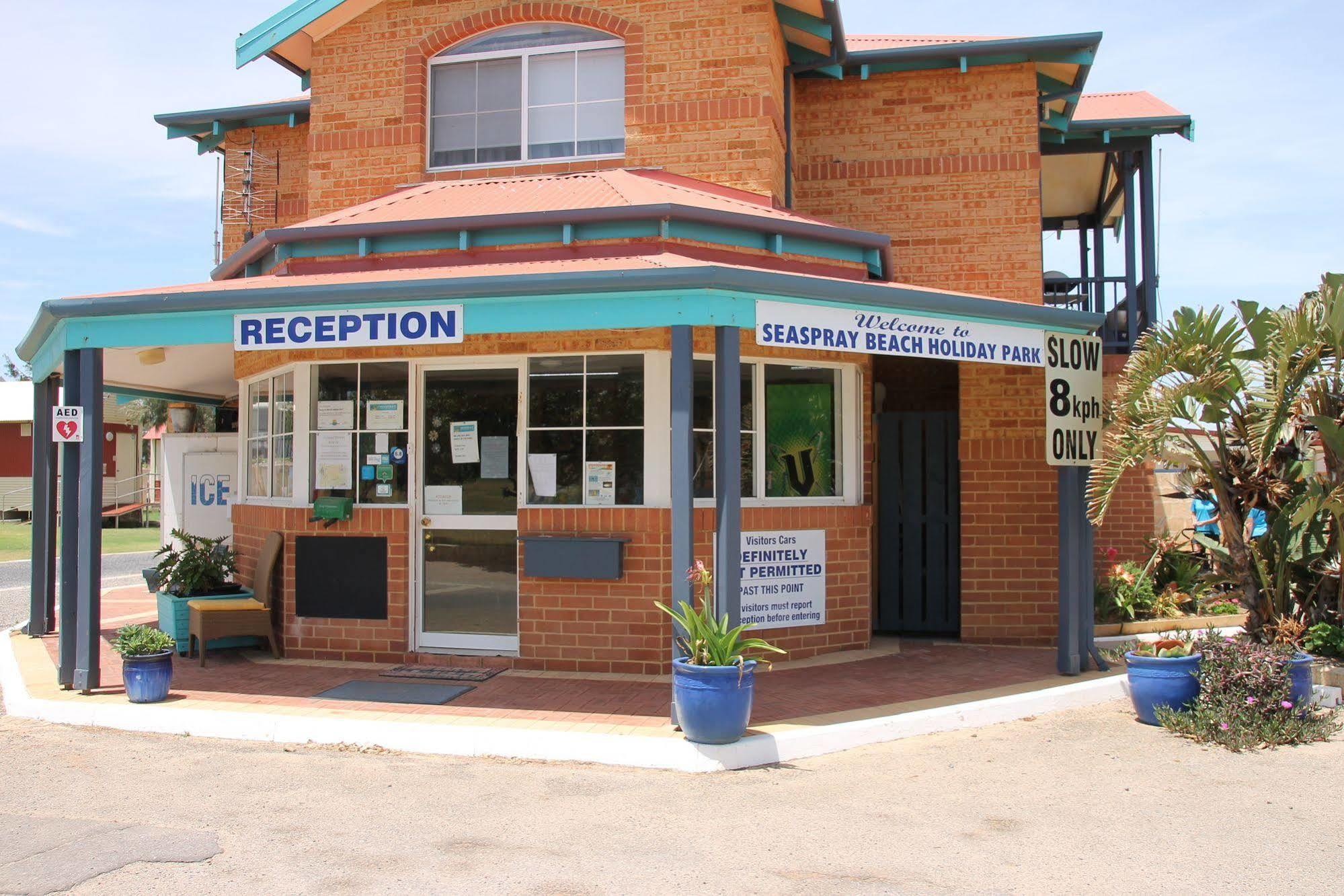 Seaspray Beach Holiday Park Донгара Экстерьер фото